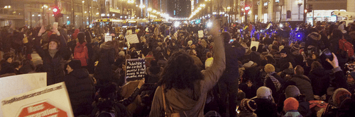 What are the sites of invisible power in Chicago?